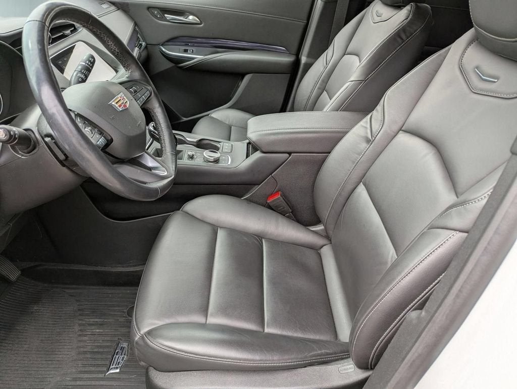 2023 Cadillac XT4 AWD Luxury
