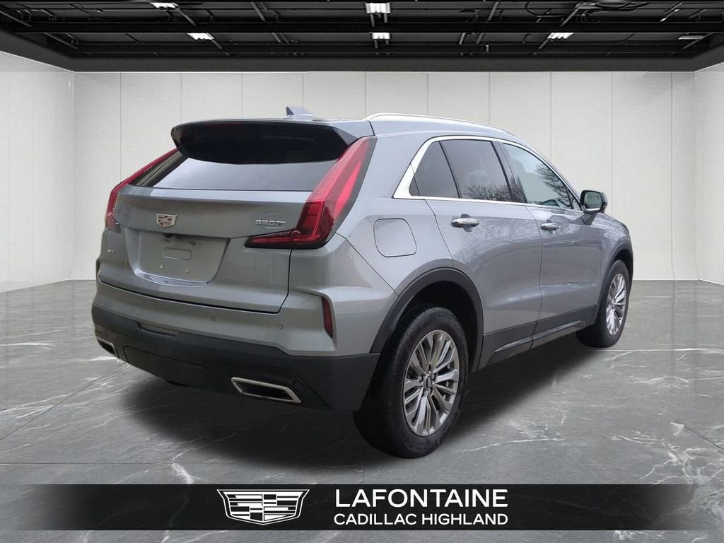 2025 Cadillac XT4 Premium Luxury