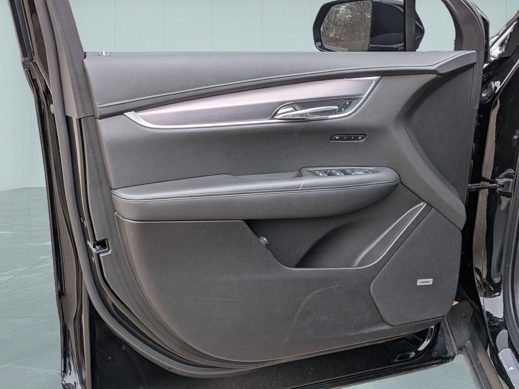 2025 Cadillac XT6 Luxury