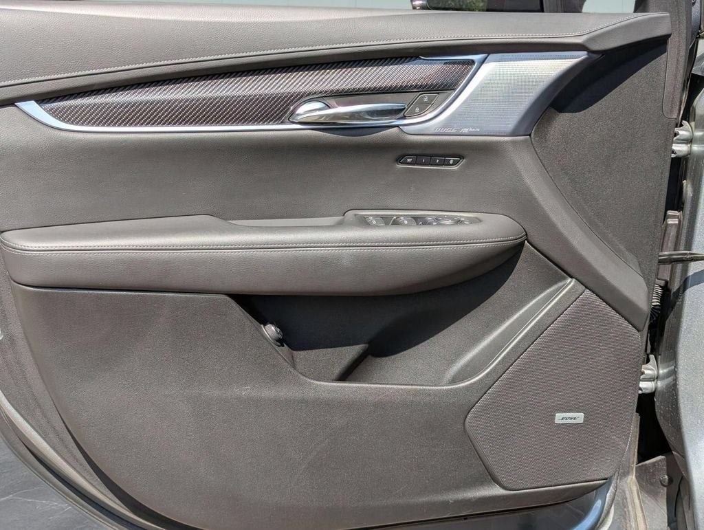 2025 Cadillac XT6 Sport
