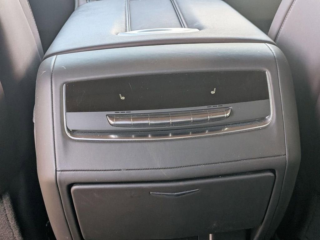 2023 Cadillac Escalade ESV Premium Luxury Platinum