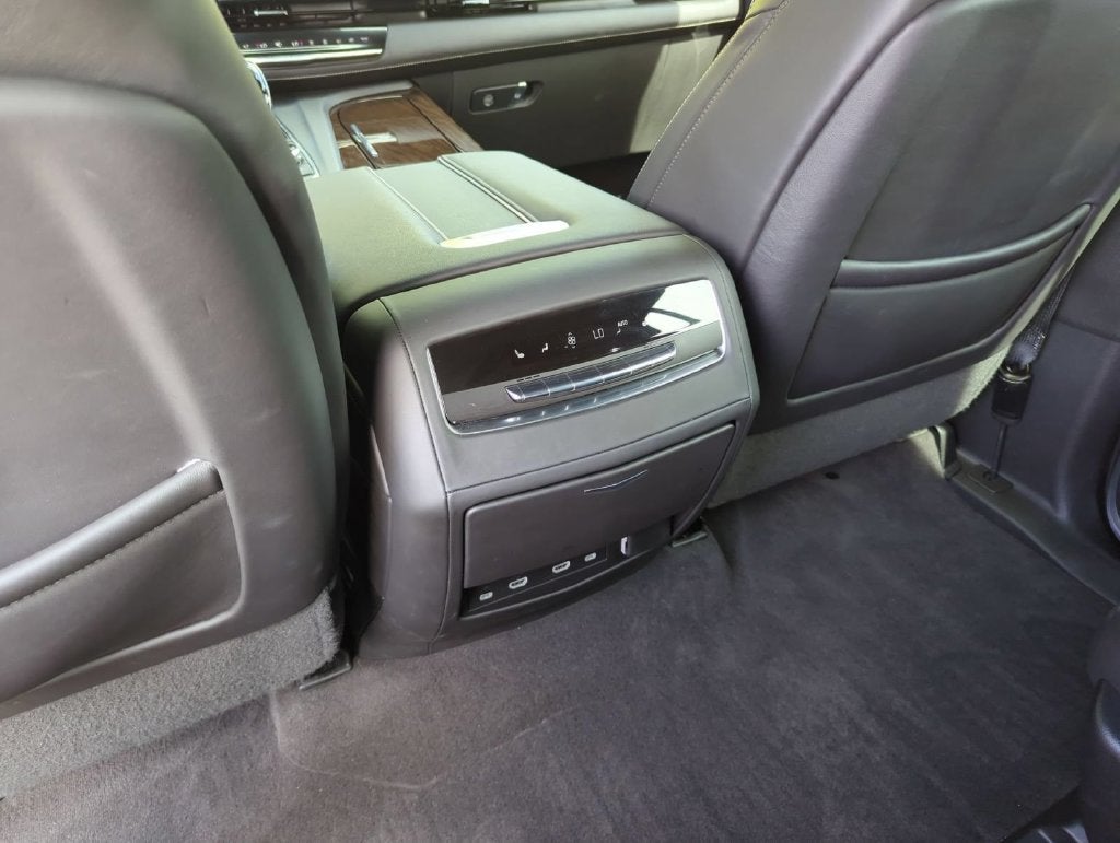 2023 Cadillac Escalade ESV 4WD Sport Platinum