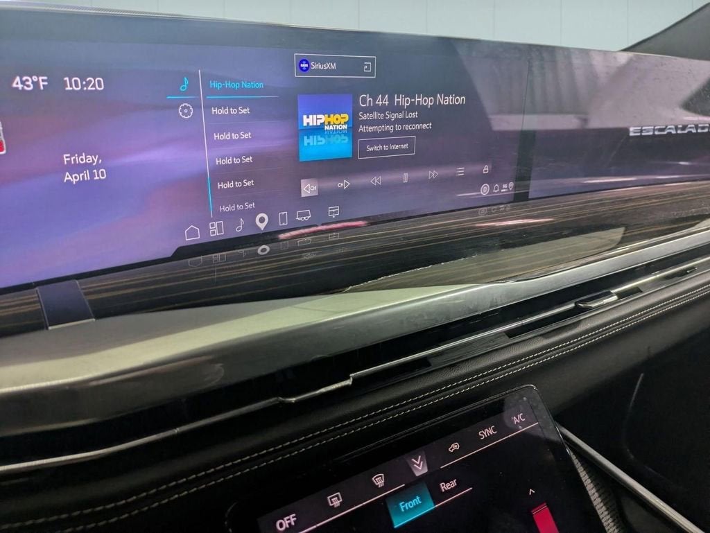 2025 Cadillac Escalade Luxury