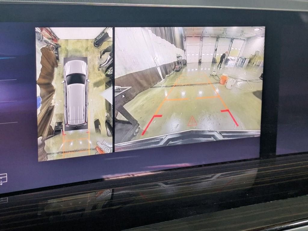 2025 Cadillac Escalade Luxury