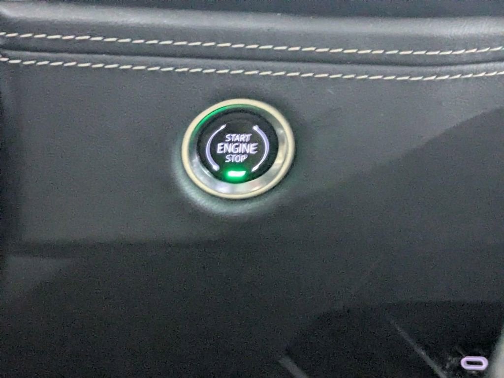 2025 Cadillac Escalade Luxury