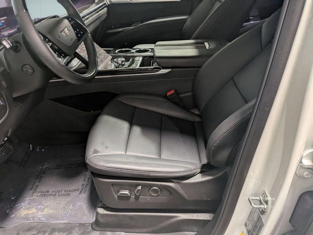 2025 Cadillac Escalade Luxury