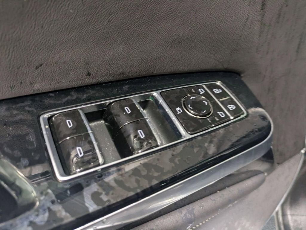 2025 Cadillac Escalade Luxury