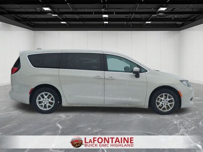 2017 Chrysler Pacifica Touring