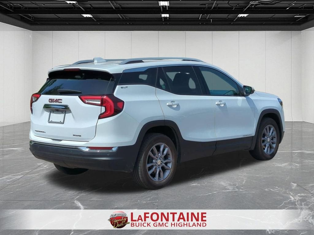 2023 GMC Terrain SLT