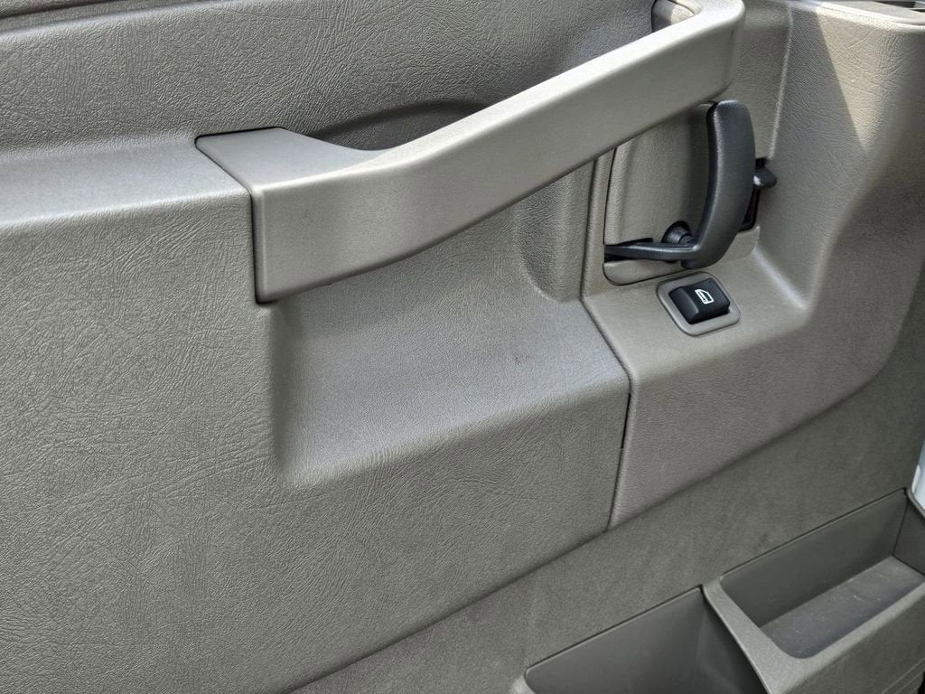 2024 GMC Savana Cutaway 4500 2WT