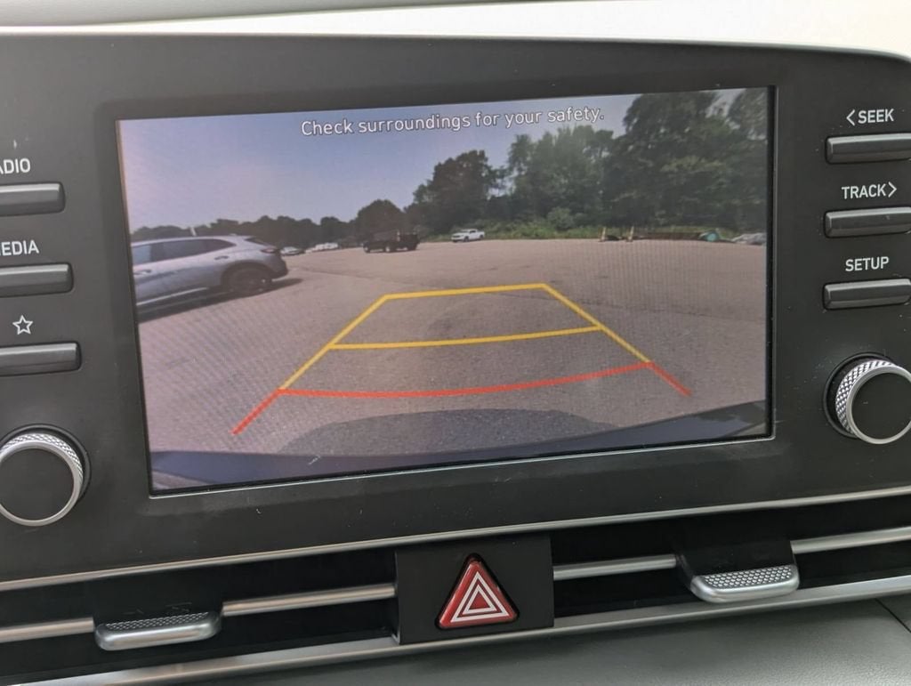 2023 Hyundai Elantra SE
