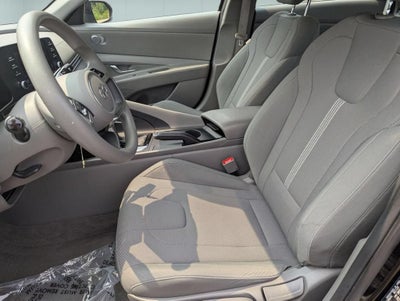 2023 Hyundai Elantra SE