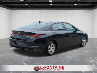 2023 Hyundai Elantra SE