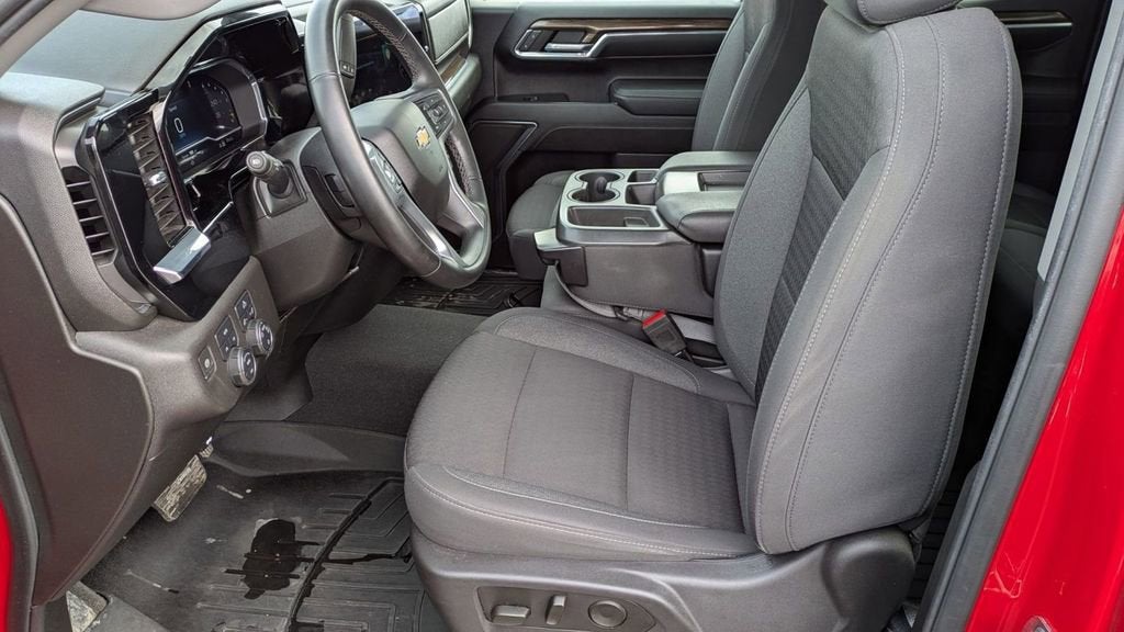 2023 Chevrolet Silverado 1500 LT (2FL)