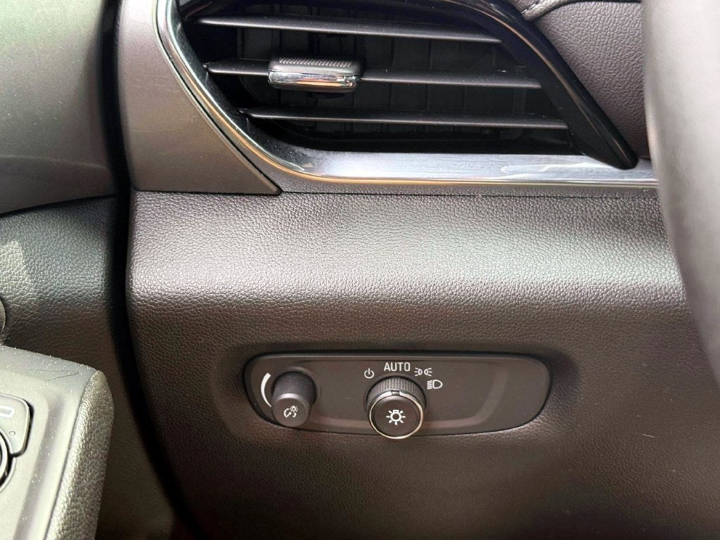 2024 Chevrolet Traverse Limited LT Cloth