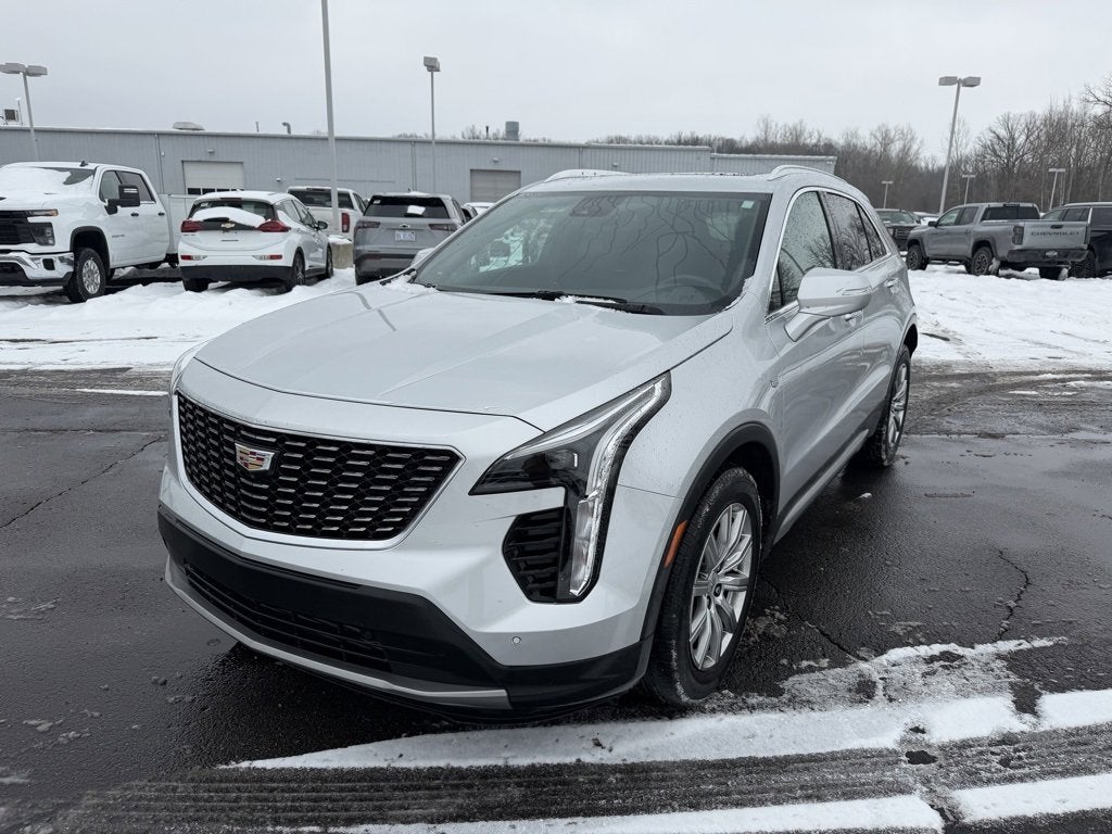 2022 Cadillac XT4 Premium Luxury
