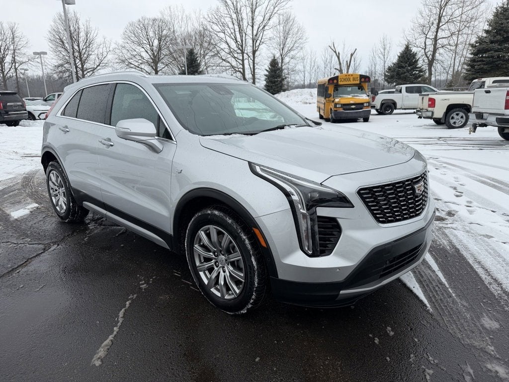 2022 Cadillac XT4 Premium Luxury
