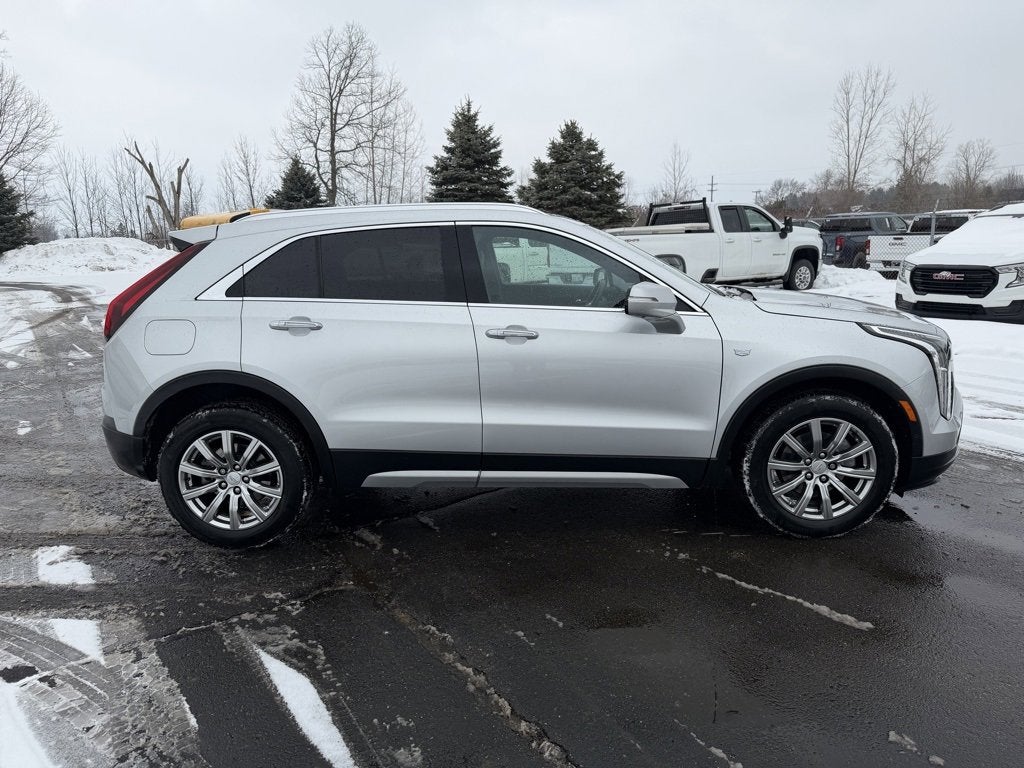 2022 Cadillac XT4 Premium Luxury