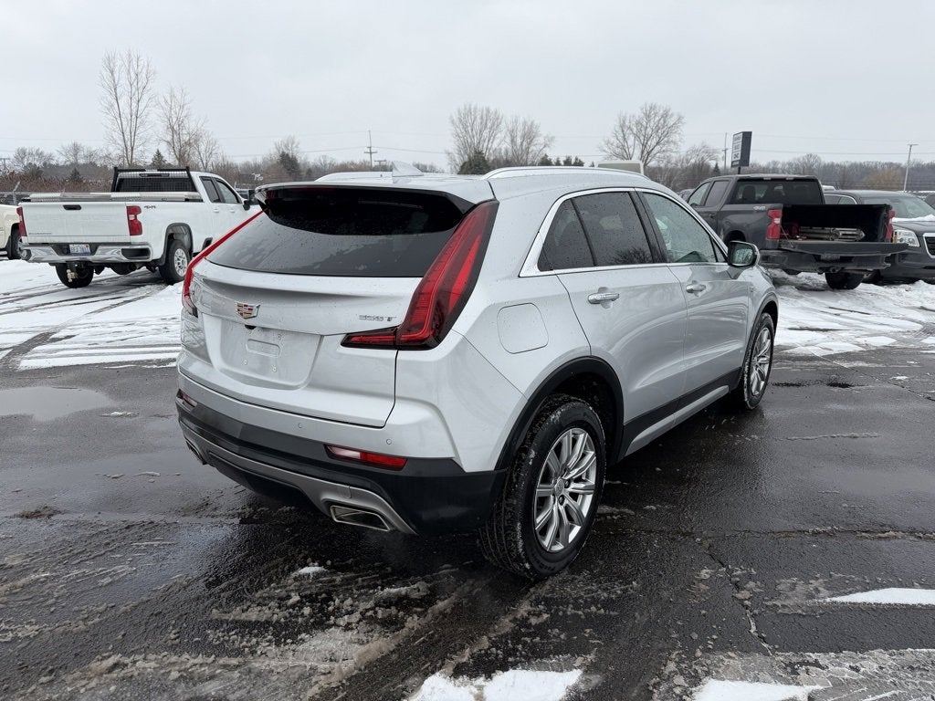 2022 Cadillac XT4 Premium Luxury