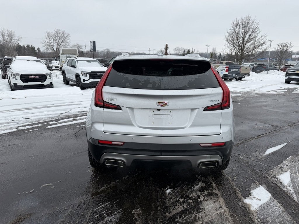 2022 Cadillac XT4 Premium Luxury