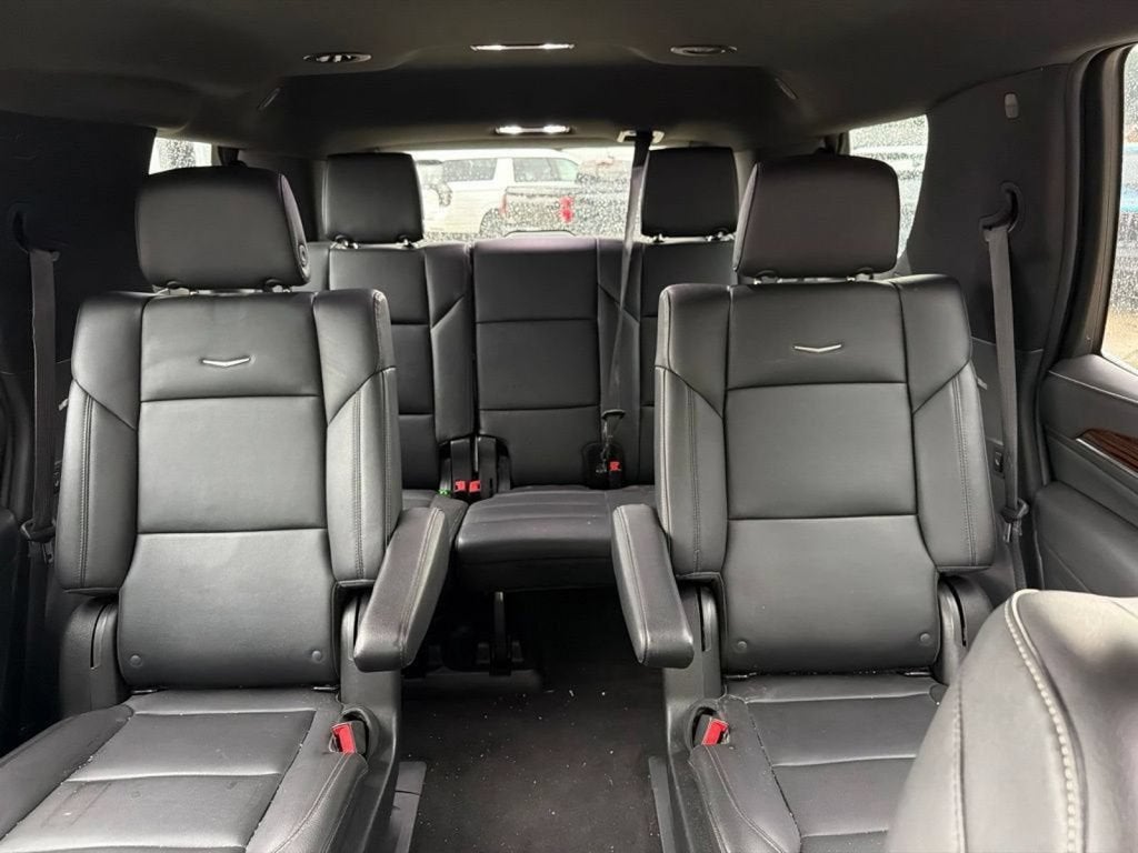 2022 Cadillac Escalade Luxury
