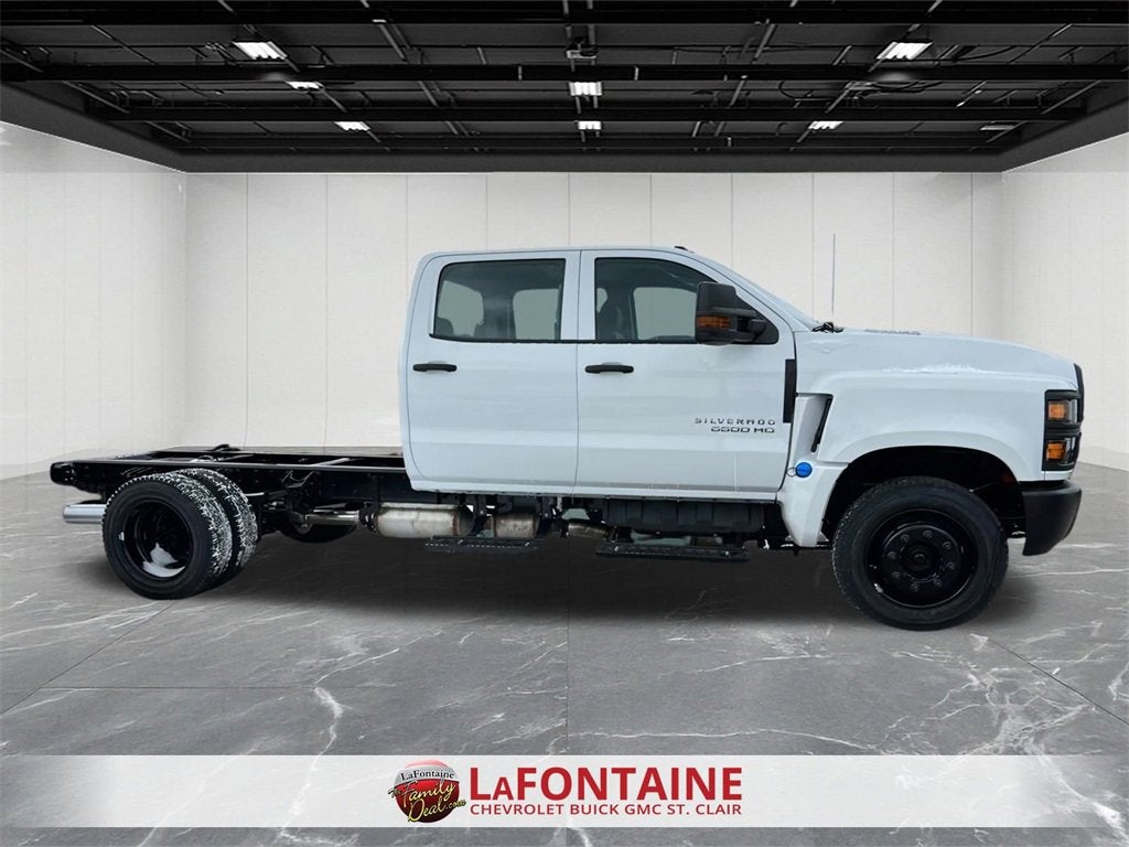 2024 Chevrolet Silverado 6500 HD Work Truck