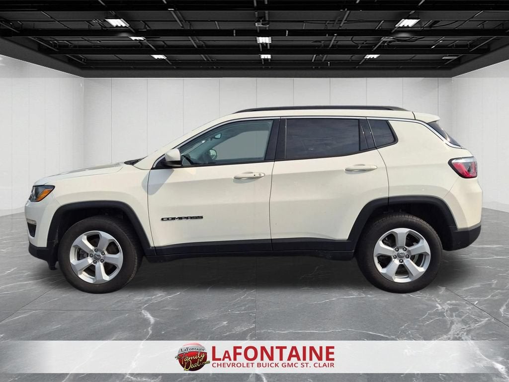 Used 2019 Jeep Compass Latitude with VIN 3C4NJDBB2KT662239 for sale in China Township, MI