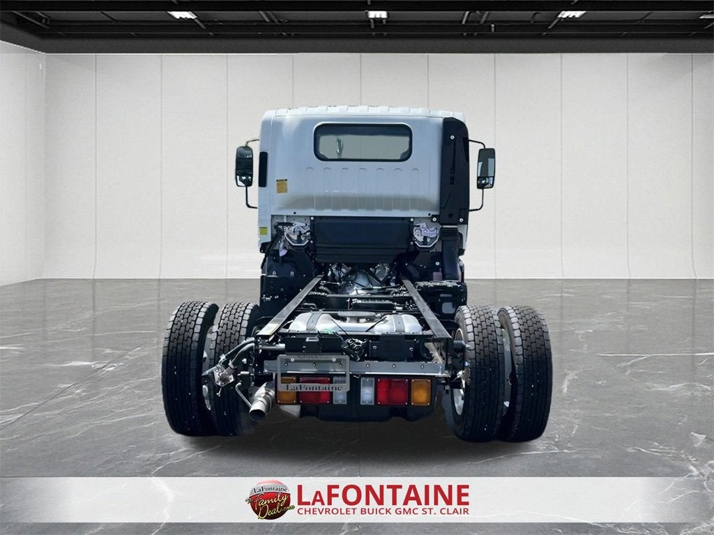 2024 Chevrolet Low Cab Forward 4500 Base