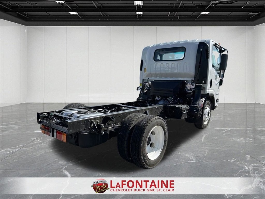 2024 Chevrolet Low Cab Forward 4500 Base