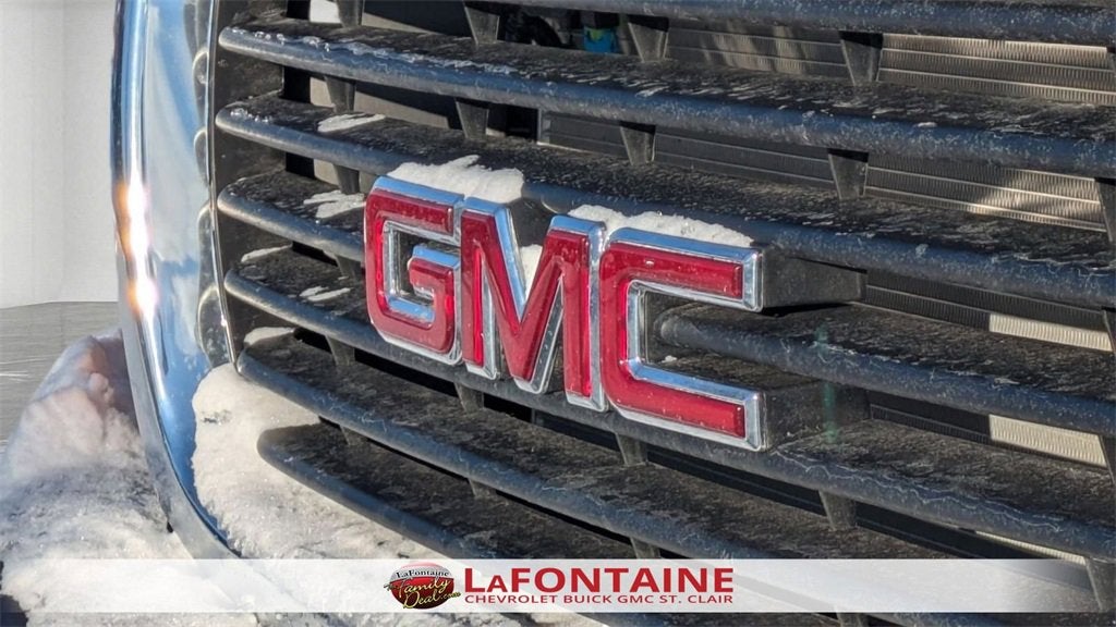 2025 GMC Savana Cutaway 3500 1WT