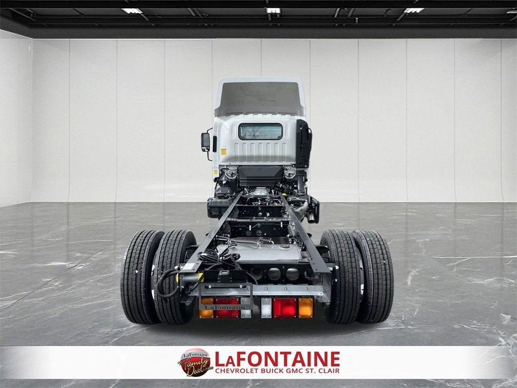 2024 Chevrolet Low Cab Forward 5500 XD Base
