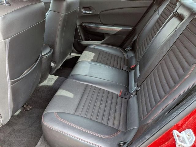 2013 Dodge Avenger R/T