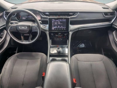 2023 Jeep Grand Cherokee Laredo 4x4