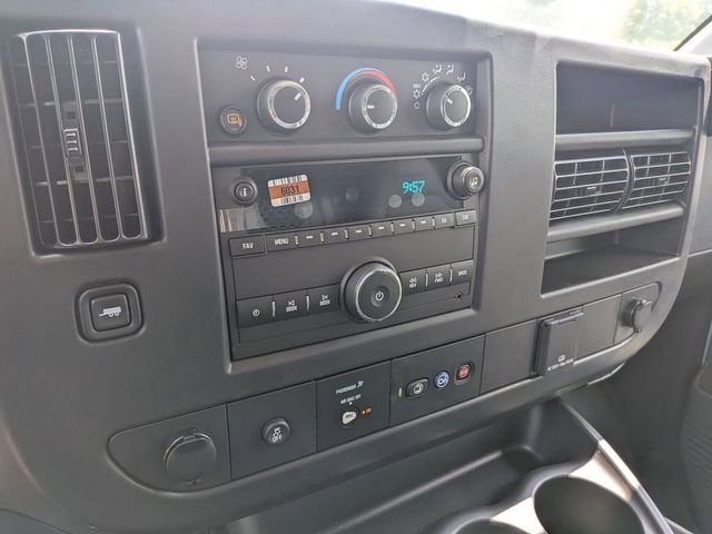 2025 Chevrolet Express Cargo WT