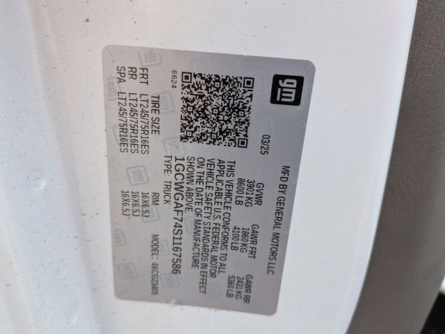 2025 Chevrolet Express Cargo WT