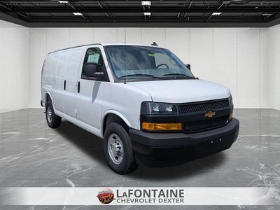 2025 Chevrolet Express Cargo WT