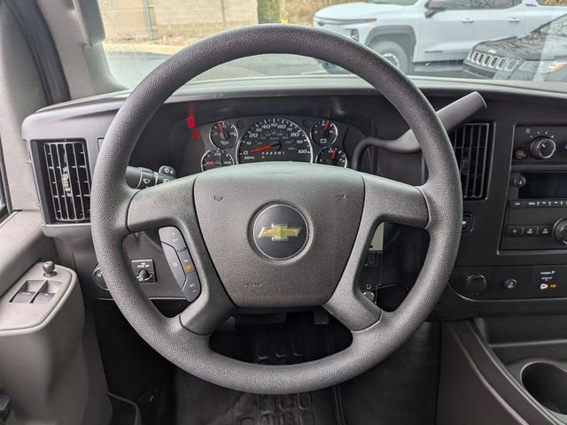 2025 Chevrolet Express Cargo 3500 WT