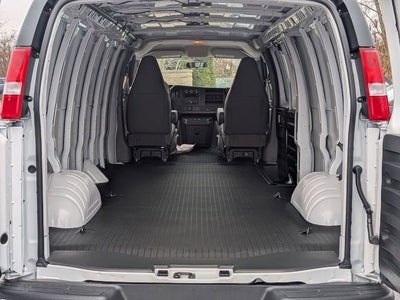 2025 Chevrolet Express Cargo 3500 WT