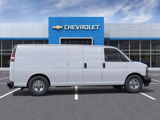 2025 Chevrolet Express Cargo 3500 WT