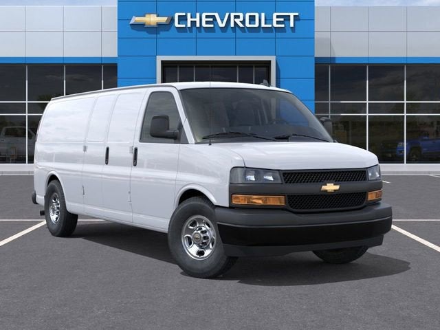 2025 Chevrolet Express Cargo 3500 WT