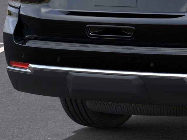 2025 Chevrolet Suburban LS