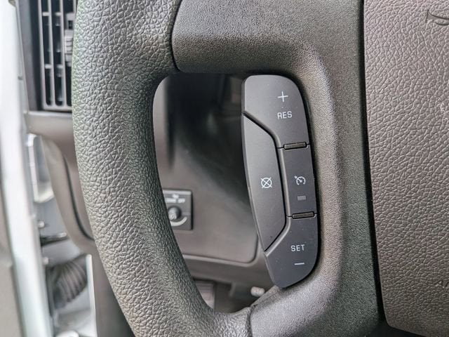 2024 Chevrolet Express Cutaway 3500 1WT