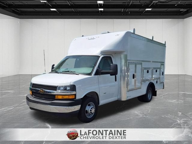 2026 Chevrolet Express Cutaway 3500 1WT