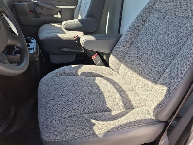2026 Chevrolet Express Cutaway 4500 2WT