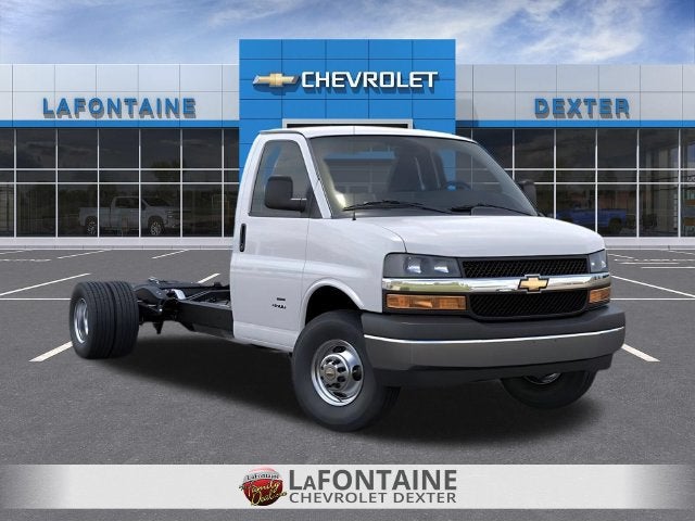 2026 Chevrolet Express Cutaway Base