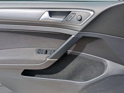 2018 Volkswagen Golf SportWagen TSI S