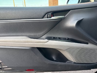2020 Toyota Camry LE Hybrid