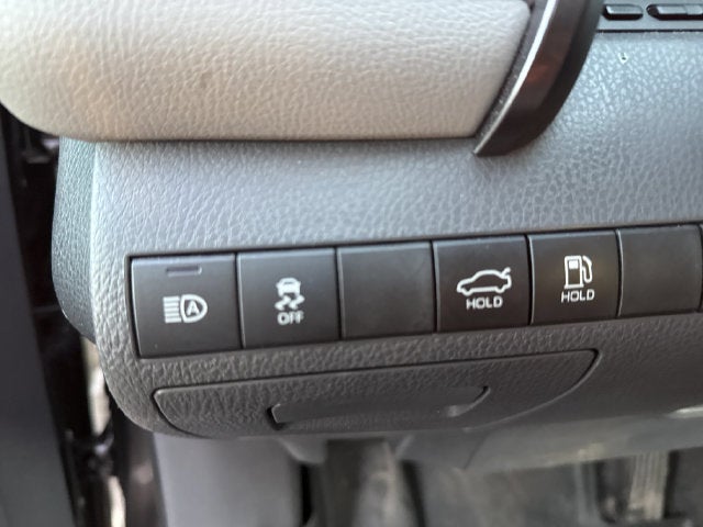 2020 Toyota Camry LE Hybrid
