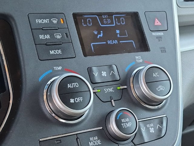 2017 Toyota Sienna LE