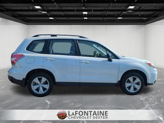 2016 Subaru Forester 2.5i